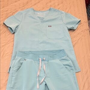 Figs Sky Blue Scrub Set